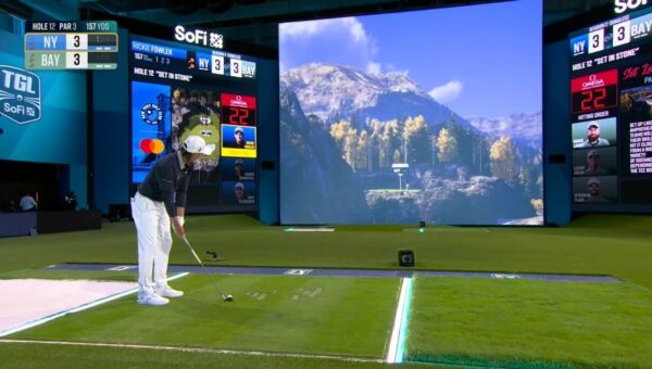 Bay Golf Club Stays Alive in Playoff Hunt