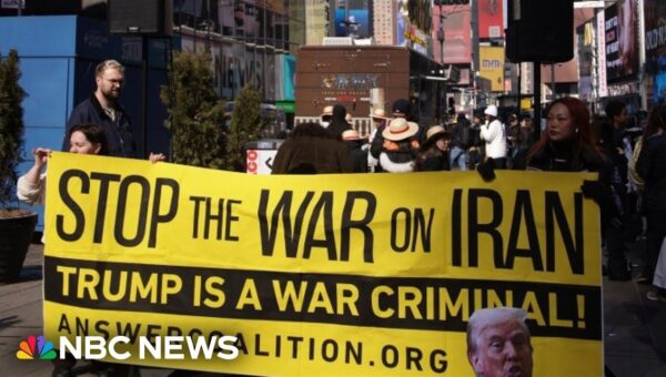 Iran Protests Erupt in Times Square Amid Global Calls
