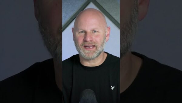 White House Staffer Accused of Running Pro-Trump Social Media Account