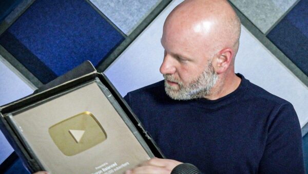 YouTube Creator Unboxes 1 Million Subscriber Gold Play Button