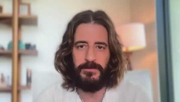 Actor Calls for Peace on Holy Week