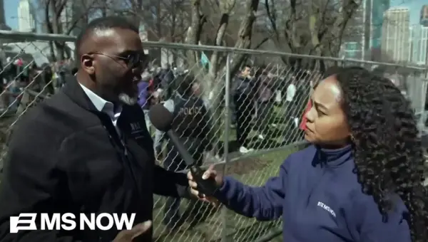 Chicago Mayor: ‘Get Active!’ Against Trump’s Policies