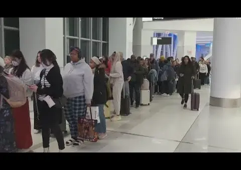 ICE Agents Bolster Airports Amid Travel Chaos