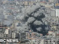 Iran Conflict Escalates: US Strikes Intensify Amidst Leadership Questions