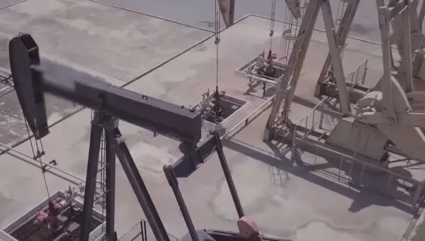 Iran Conflict Jolts Global Energy, Threatens US Economy