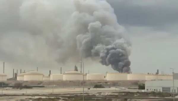 Iran Targets Gulf Infrastructure in Escalating Conflict