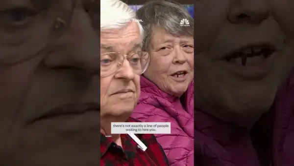 Kindness Goes Viral: Mom Raises $300K for 78-Year-Old DoorDash Driver