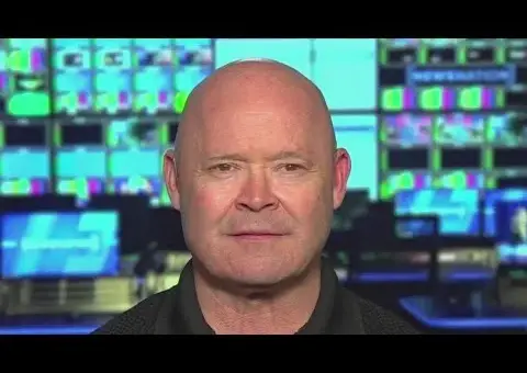 Labor Chief Bridges Divide, Courts GOP for Worker Gains