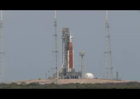 NASA Rockets Toward Moon, Reigniting Space Race