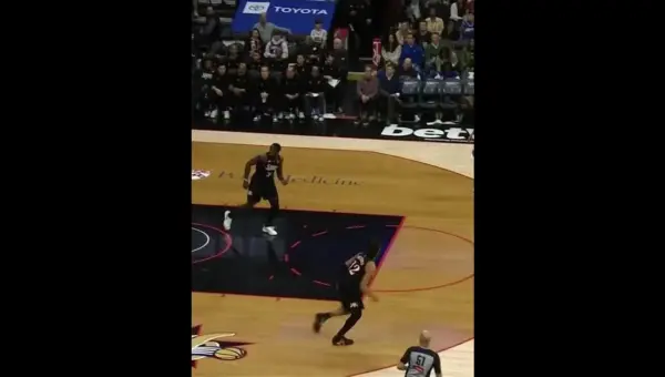 Nurse Rages as Refs Miss Foul on Barlo; Williams Scores