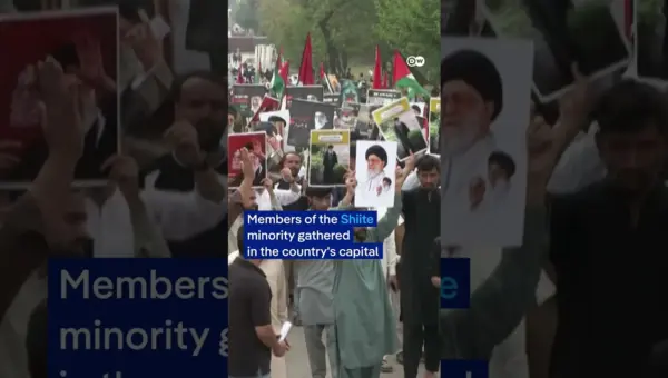 Pakistanis Protest Iran Conflict, Denounce ‘Barbarism’