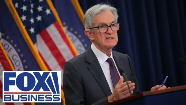 Powell Stays Fed Chair If Charges Linger: Strategist