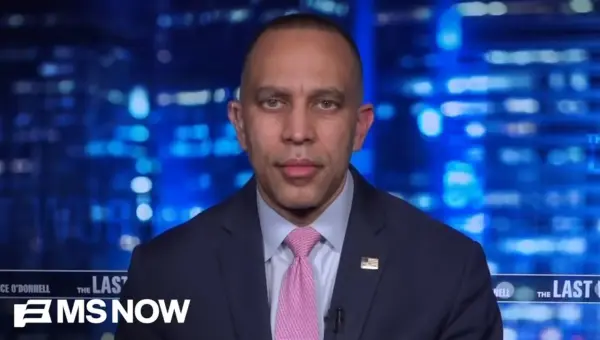 Rep. Jeffries: Trump Holds TSA Hostage in “Reckless War”