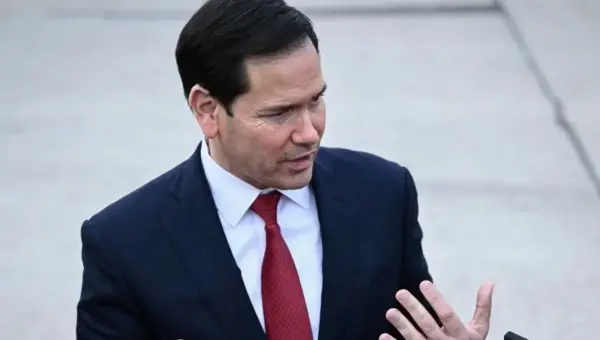 Rubio: Trump Weighs Hormuz Options Amid Iran Threats