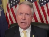 Senator: Trump Adheres to War Powers Act Amid Iran Conflict