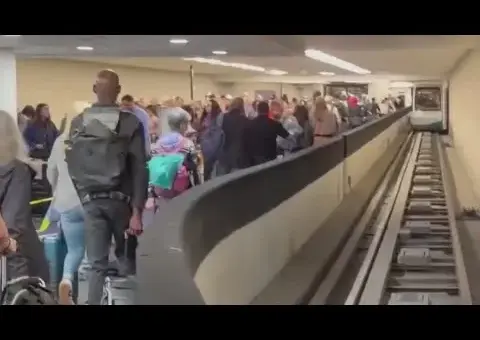 Shutdown Cripples Airports, ICE Agents Fill Security Gaps