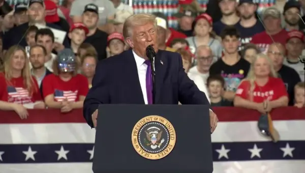 Trump Blasts Rep. Thomas Massie as ‘Disaster’ at Kentucky Rally