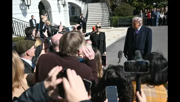 Trump Courts Farmers, Promises Agricultural Boom