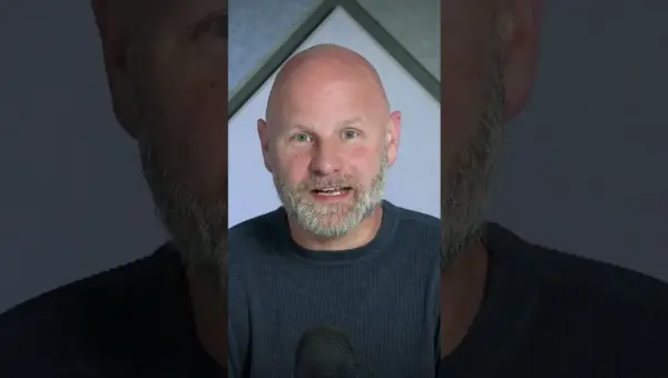 Trump’s Open Phone Policy Sparks Security Fears