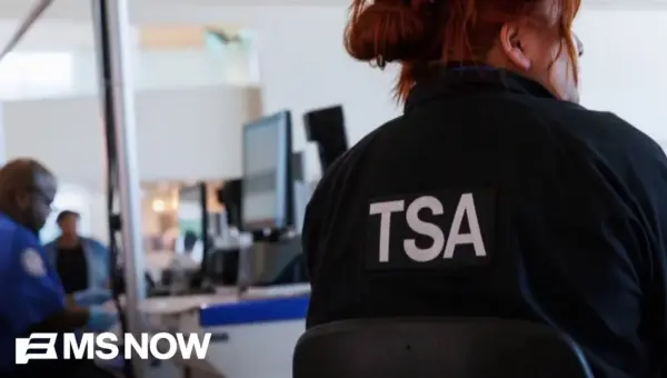 TSA Agents Work Without Pay Amidst Government Shutdown