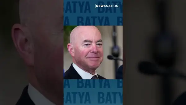 US Elites Clash Over DHS Secretary’s Blue-Collar Roots