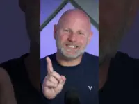 Vance’s Nuclear Vest Claim Stuns, Raises Alarms