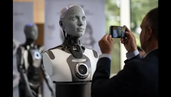 AI Clones Replace Workers: China’s New Battleground for Jobs