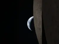 Artemis II Crew Captures Stunning Earthrise from Moon’s Far Side