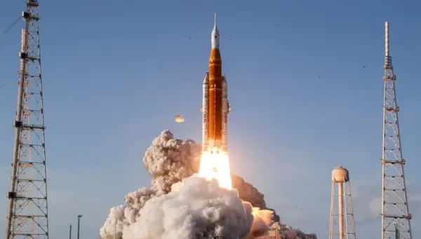 Artemis II: Moon Mission Continues, Honoring Apollo’s Legacy