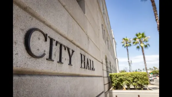 Bass Leads LA Mayor Race Amidst Voter Indecision