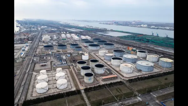 China’s Economy Struggles as Oil Prices Soar