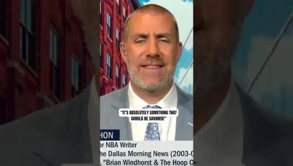 Curry, Draymond Shine in Warriors’ Vintage Show