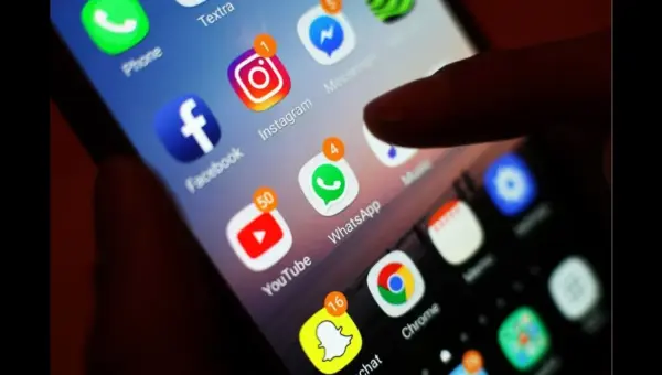 EU Targets Kids Online: Age App Sparks Privacy Fears