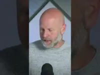 Ex-FBI Agents Sue Leaders Over Trump Probe Firings