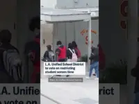 LA Schools May Ban Student Screens, Boost Pen and Paper