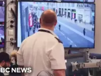 London Police Hunt Phone-Snatching Gangs