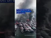 Malaysia Fire Leaves Thousands Homeless in Poor Water Village