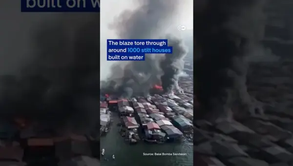 Malaysia Fire Leaves Thousands Homeless in Poor Water Village