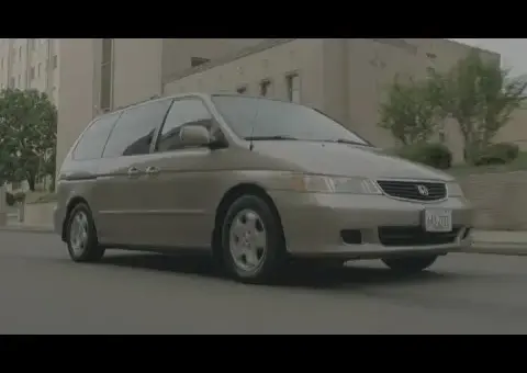 Minivans Surge as Families Seek Value and Space