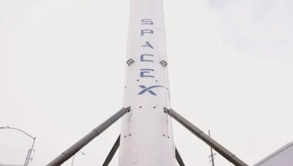 NASA Relies on Private Firms for Moon, Mars Ambitions