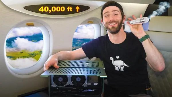 PC Built Mid-Air: World Record Set 40,000 Feet Up