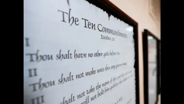 Texas Schools Must Display Ten Commandments After Court Ruling