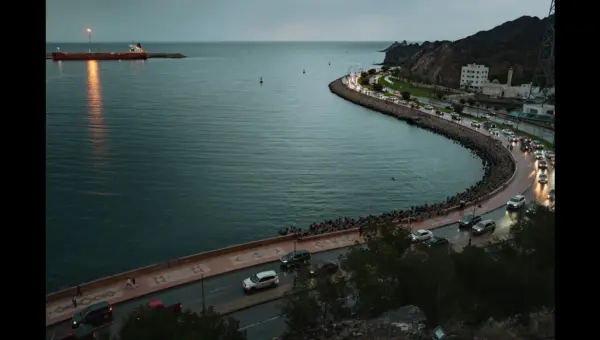 US Blockade Cripples Iran’s Sea Trade, Peace Talks Loom