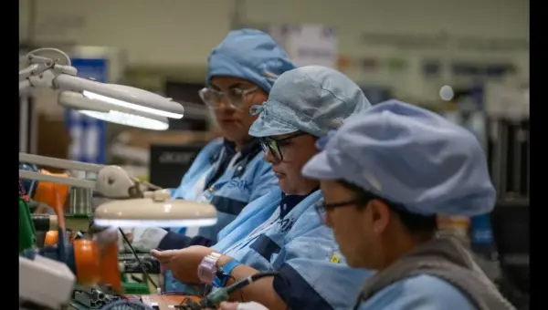 US Industrial Boom Looms as Mexico Absorbs China’s Lost Jobs