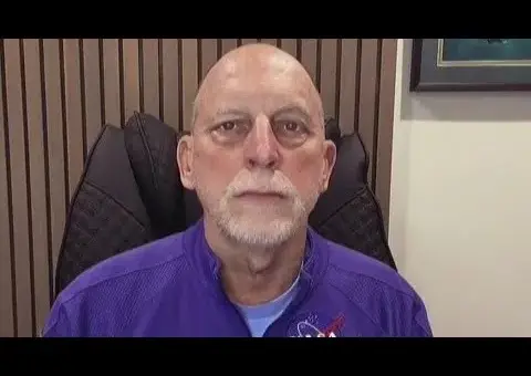 US Launches Moon Mission, Eyes Mars Future