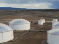 US Oil Exports Surge Amid Iran Tensions, Boosting Dollar