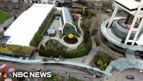 Vandal Destroys $240K in Chihuly Glass Art at Seattle Garden