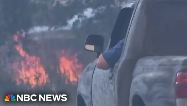 Wildfires Rage in Georgia and Florida, Forcing Evacuations